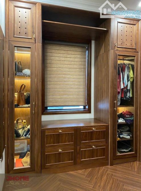 CẦN BÁN SIÊU PHẨM DUY NHẤT CIPUTRA TÂY HỒ , BT VIP , THANG MÁY , NỘI THẤT CAO CẤP 180M 95T