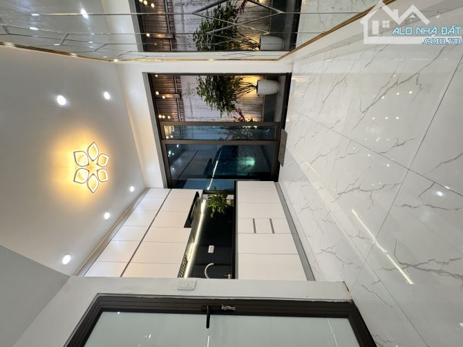 Cc bán nhà số 8a ngách 26 ngõ Toàn Thắng, Khâm Thiên .40m-8,5 tỷ- 4PN, 2 mặt thoang