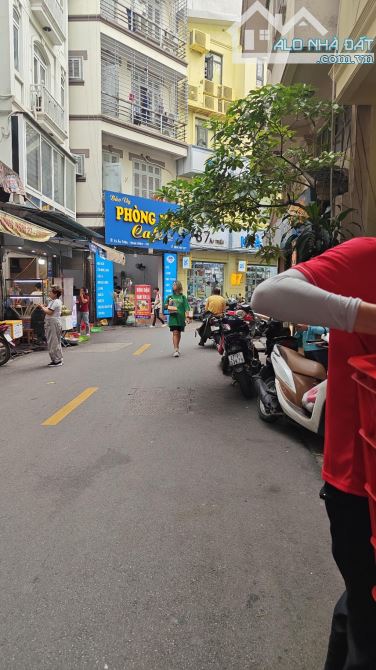 Mặt phố cổ Ấu Triệu 72m2/8 tầng-MT4m-Giá 69tỷ TL