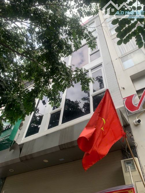 “Cho thuê nhà mặt phố Ngọc Khánh – Ba Đình, 60m² x 4 tầng, MT 5m, giá 50tr/tháng