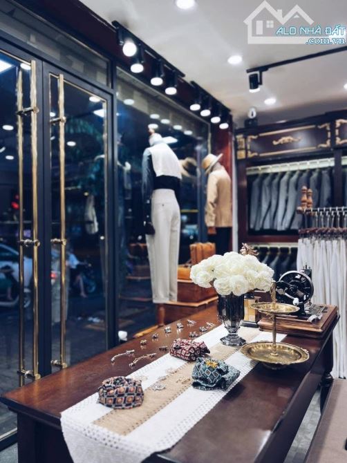 BÁN NHÀ MẶT PHỐ ĐẠI CỒ VIỆT 55m2 - 4T - MT 8.5m - 45 TỶ - VỈA HÈ RỘNG- KINH DOANH ĐỈNH