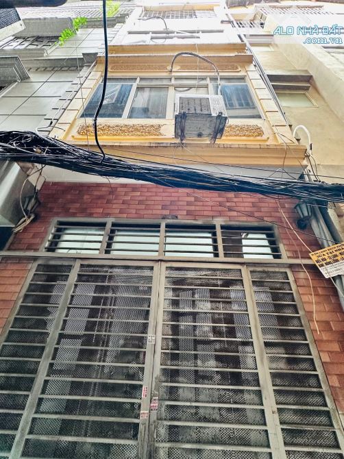 Bán Nhà Mặt Ngõ Cầu Giấy - 10m Ra Phố Oto Tránh