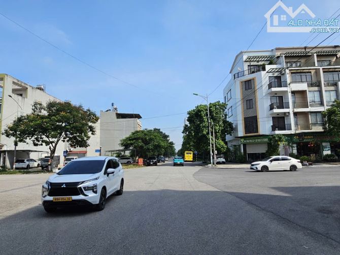 Bán nhà góc 3 tầng đường Lê Thánh Tông Khả Lễ 1 DT 96m, MT5,5m, Hướng ĐB&TB, Giá 20 tỷ - 1