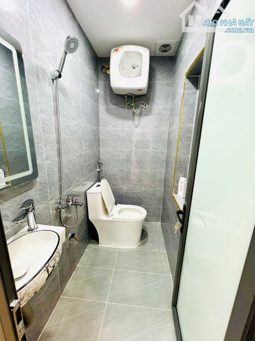 BÁN TẬP THỂ QUÂN ĐỘI TẦNG 2 – NGÕ 120 HOÀNG QUỐC VIỆT, CẦU GIẤY. 70M2 – 2PN. 4,25 TỶ - 2