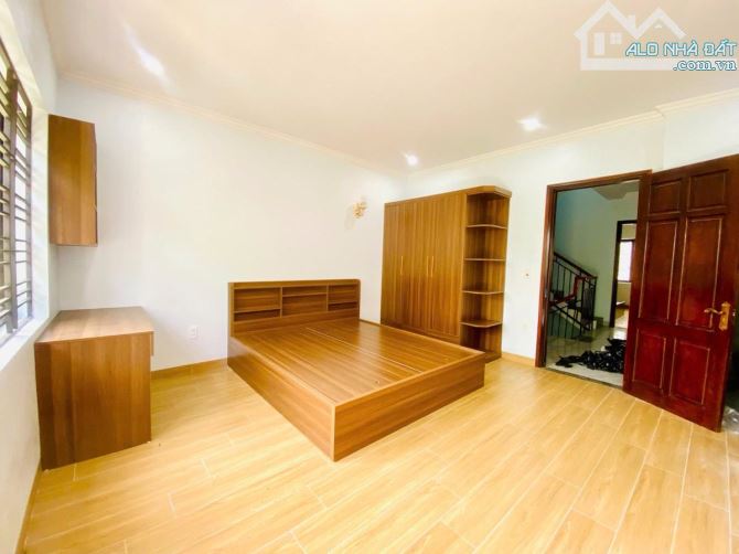 NHÀ ĐẸP, BÁN NHÀ NGỌC HỒI 43M2 5 TẦNG THANG MÁY - 6 Phòng – MẶT NGÕ THÔNG – 8.2 TỶ