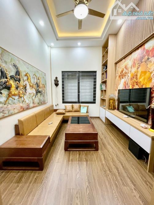 NHÀ RẤT ĐẸP– GẦN OTO- FULL NỘI THẤT – Ở NGAY - CÁCH BẾN XE NƯỚC NGẦM 200M