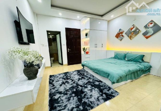 BÙI XƯƠNG TRẠCH- 8,2 TỶ- 5 TẦNG 3 NGỦ ĐỦ CÔNG NĂNG -NGÕ 3 GÁC TRÁNH FULL NỘI THẤT e Vân