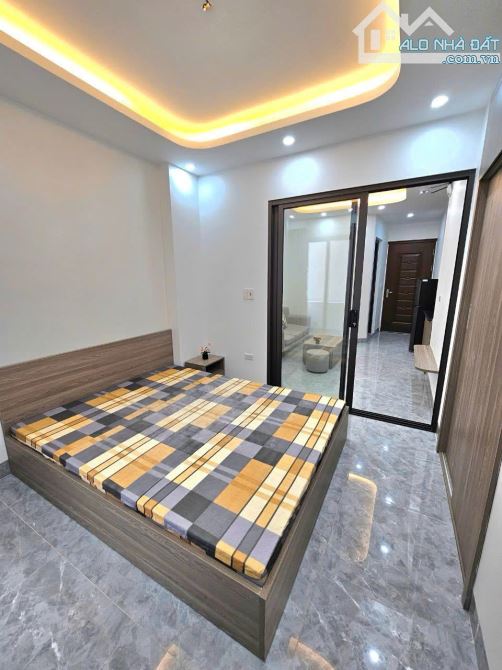 BÁN CCMN THANH XUÂN - 24 CĂN HỘ FULL ĐỒ - THANG MÁY - DOANH THU 2 TỶ/NĂM