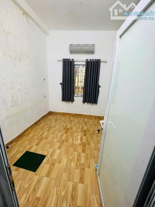 Bán Nhà Mặt Ngõ Cầu Giấy - 10m Ra Phố Oto Tránh