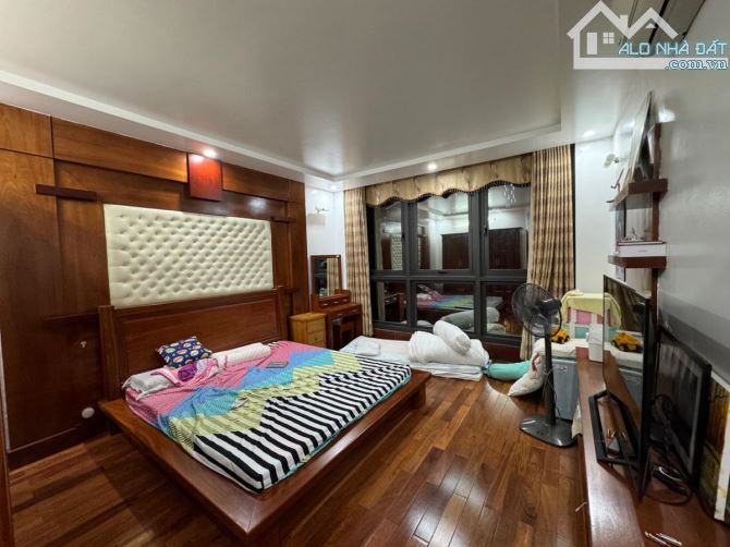 Biệt thự Phùng Khoang, vỉa hè, ô tô tránh đỗ, thoáng 4 bề, MT8m, gara, ở luôn 150m2 - 4