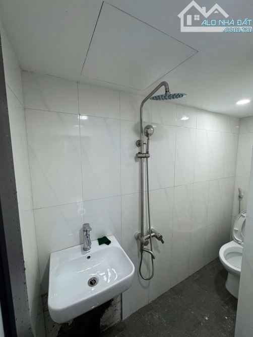 BÁN TẬP THỂ MỚI ĐẸP – Ô TÔ VÀO CỔNG – PHƯƠNG MAI, ĐỐNG ĐA. 65M2 – 3PN. 3,89 TỶ