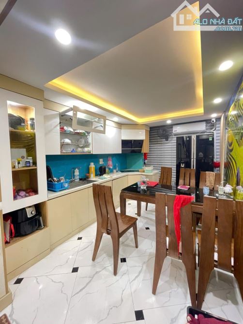 NHÀ RẤT ĐẸP– GẦN OTO- FULL NỘI THẤT – Ở NGAY - CÁCH BẾN XE NƯỚC NGẦM 200M