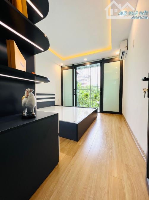 BÁN TẬP THỂ QUÂN ĐỘI TẦNG 2 – NGÕ 120 HOÀNG QUỐC VIỆT, CẦU GIẤY. 70M2 – 2PN. 4,25 TỶ - 9