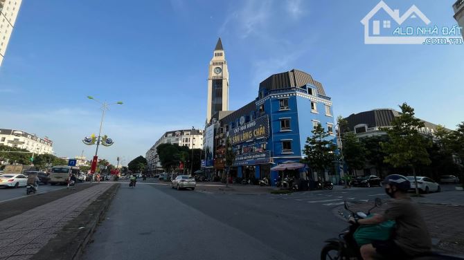 ĐẲNG CẤP NHẤT LACASTA VĂN PHÚ - HAI MẶT ĐƯỜNG TRƯỚC SAU - KINH DOANH ĐỈNH- MẶT TIỀN KHỦNG,