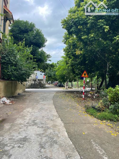 Cho thuê nhà Hồ Câu Yên Mỹ Thanh Trì, 80m2 x 2 tầng, 4 ngủ, 2 vệ sinh, 11 Triệu