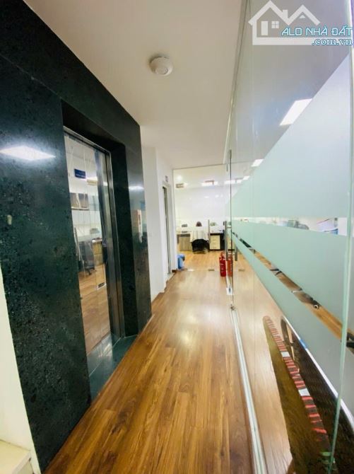 BIỆT THỰ LIỀN KỀ MẠC THÁI TỔ 120m2, 5T THANG MÁY, MT 6m - 62.5 TỶ - VỈA HÈ RỘNG,KINH DOANH