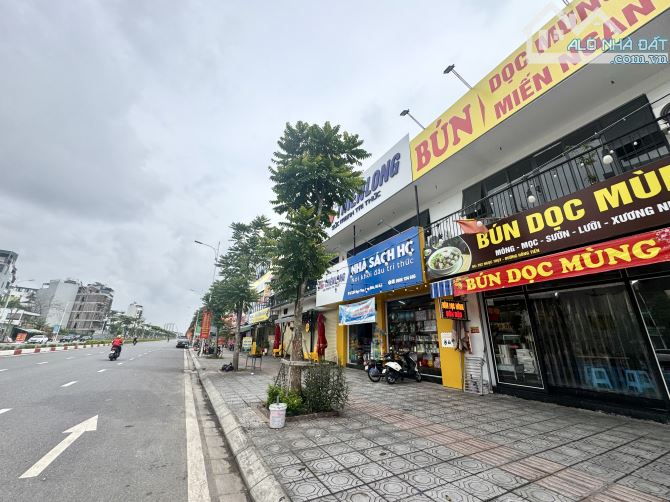 Khuôn tiền hiếm 16.x tỷ mặt phố mới Long Biên vỉa hè 5m đường 40m kinh doanh