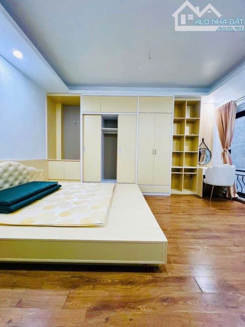 Bán nhà Phố Doãn Kế Thiện, 30m2, 5 tầng, MT 4.8m, 20m ra ô tô, nhỉnh 8 tỷ