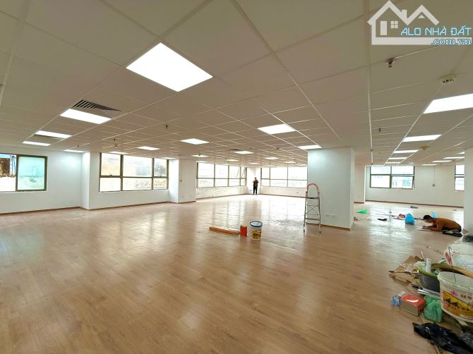 Cần cho thuê sàn VP 225M2 tại tòa Golden Palm Lê Văn Lương giá siêu rẻ - 3