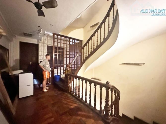 SIÊU PHẨM NHÀ MẶT PHỐ HÀNG GAI. HK.VỊ TRÍ KIM CƯƠNG. CHO HẠNG THƯƠNG GIA. 217M2.8T358