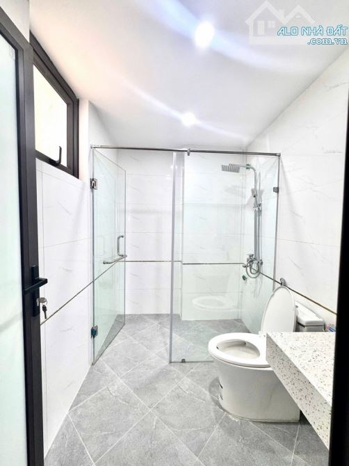 LÔ GÓC- 2 MẶT NGÕ- 6T MT5m- XÂY MỚI THANG MÁY -FULL NỘI THẤT- SỔ ĐẸP - HOÀNG HOA THÁM