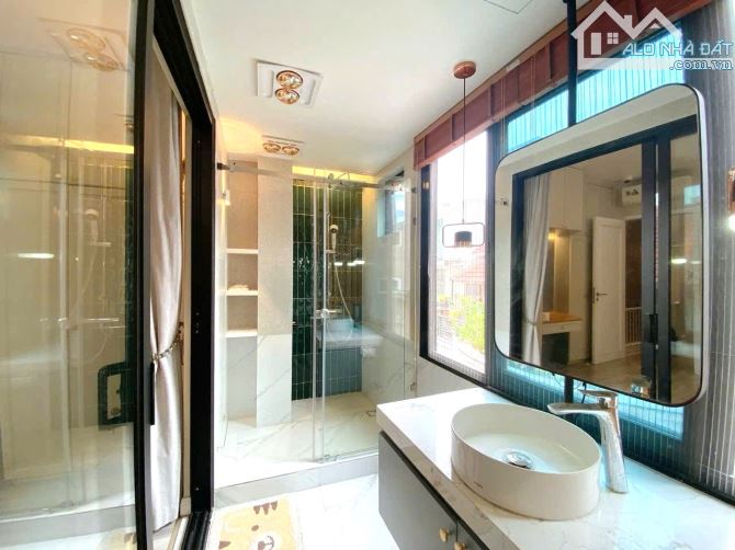 Bán nhà ĐÀO TẤN. Nhà 2 mặt ngõ trước sau. 5 tầng THANG MÁY. Cách oto tránh dừng đỗ 20m.