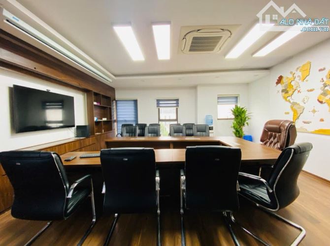 BIỆT THỰ LIỀN KỀ MẠC THÁI TỔ 120m2, 5T THANG MÁY, MT 6m - 62.5 TỶ - VỈA HÈ RỘNG,KINH DOANH