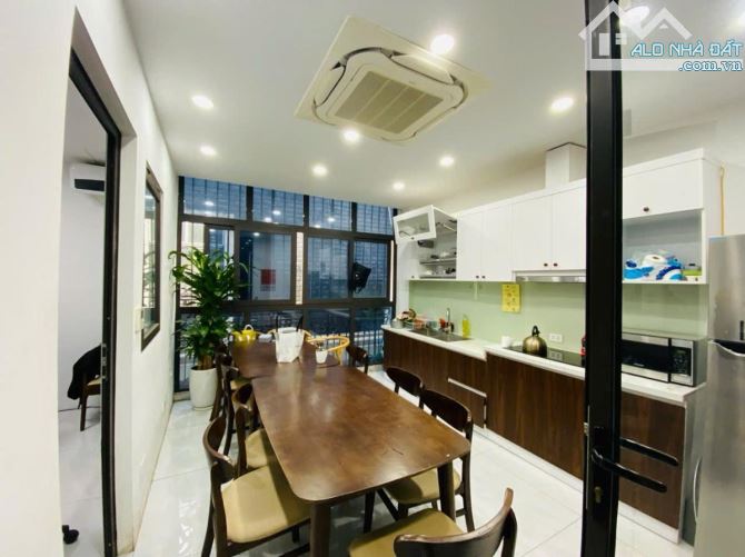 BIỆT THỰ LIỀN KỀ MẠC THÁI TỔ 120m2, 5T THANG MÁY, MT 6m - 62.5 TỶ - VỈA HÈ RỘNG,KINH DOANH