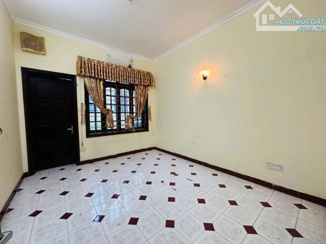 Bán Nhà Phân Lô Vương Thừa Vũ 91m2 Xây 4 Tầng Ô Tô Tránh Nhau Vị Trí Đắc Địa