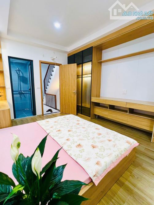 BÁN NHÀ PHẠM VĂN ĐỒNG, 33M, 6 TẦNG, GẦN HOÀNG QUỐC VIỆT KÉO DÀI, FULL NỘI THẤT, 11.5 TỶ