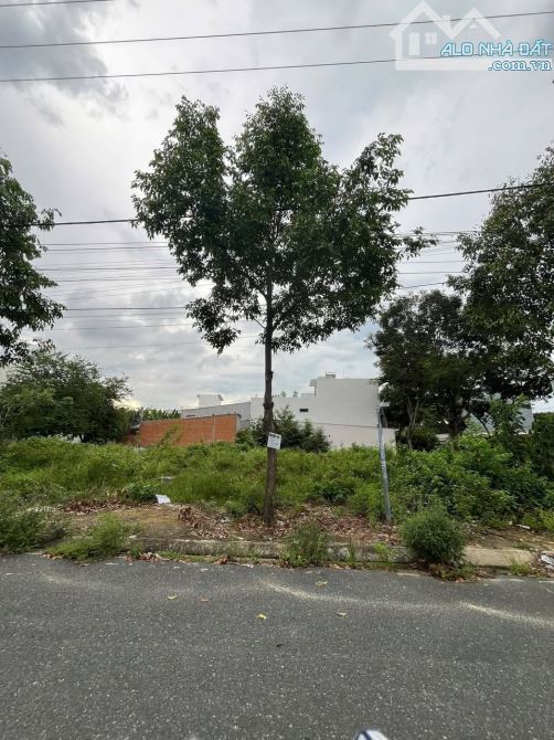 Bán lô đất vị trí đắc địa, sạch đẹp, trung tâm TĐC Đất Lành, mặt tiền đường 16m, thông Pho