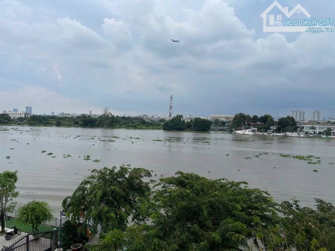 Vị Trí siêu khan hiếm!Độc tôn!Biệt Thự 3 mặt tiền view sông Sài Gòn ngang 18m lk công viên