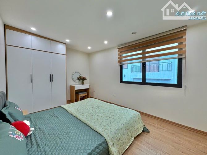 BÁN TẬP THỂ CỰC VIP NHÀ A ,TẦNG 3. NGÕ 121 CHÙA LÁNG, ĐỐNG ĐA. 110M2 – 3PN . 4,48 TỶ