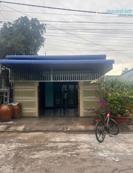 Gấp Gấp Cần Bán nhanh Căn nhà ngay 100m2 Bùi Thị He Thị Trấn Củ Chi 660triệu Bao Phí Thuế - 1