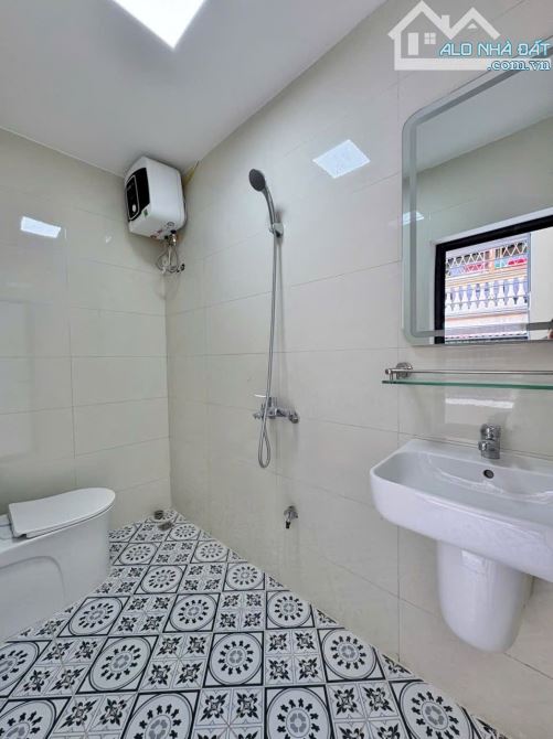 BÁN TẬP THỂ CỰC VIP NHÀ A ,TẦNG 3. NGÕ 121 CHÙA LÁNG, ĐỐNG ĐA. 110M2 – 3PN . 4,48 TỶ