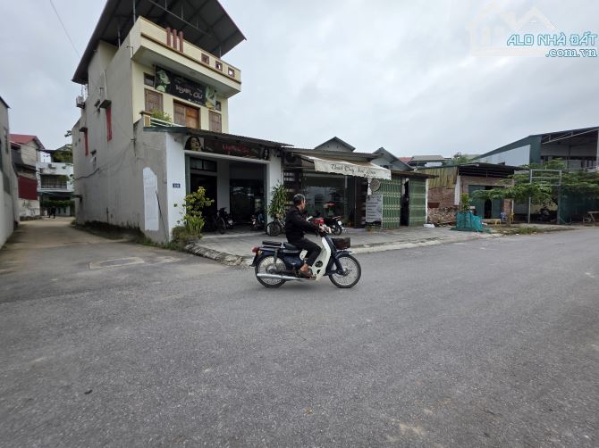 BÁN ĐẤT 83M² THÔN XUÂN – TÂN TIẾN, TP BẮC GIANG –( BẮC NINH MỚI ) TẶNG NHÀ CẤP 4, Ô TÔ VÀO - 1