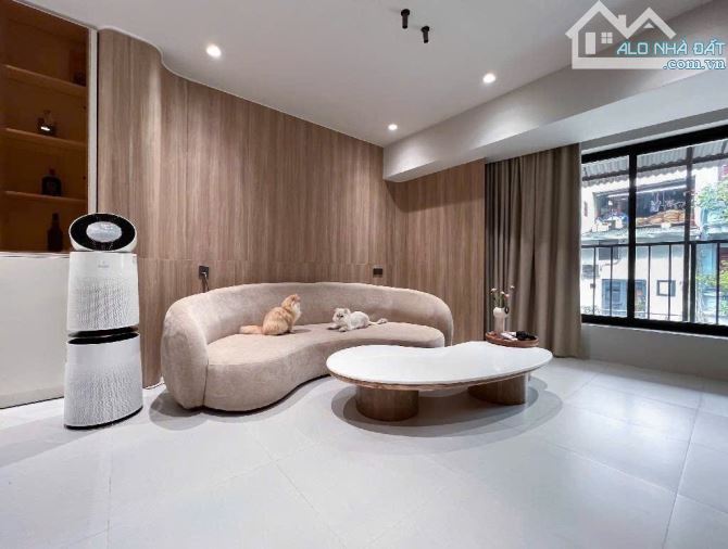 Bán nhà mặt phố Hàng Điếu, Hoàn Kiếm DT 35m2 * 2 tầng, chỉ 11 tỷ