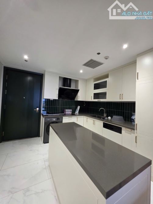 Căn hộ Ecopark View 19 Duy Tân - 79m2 - 2N2VS - Tầng trung - Sổ đỏ chính chủ - 2