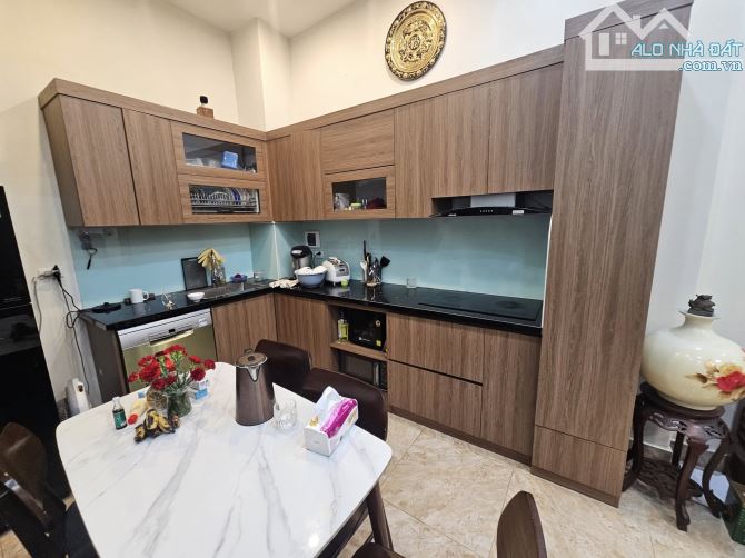 Thông tin thật 100%. 1x tỷ- Phân lô Thái Hà- Full tiện ích- An sinh đỉnh.Ở sướng.