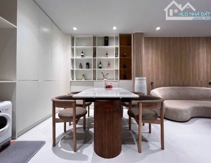 Bán nhà mặt phố Hàng Điếu, Hoàn Kiếm DT 35m2 * 2 tầng, chỉ 11 tỷ