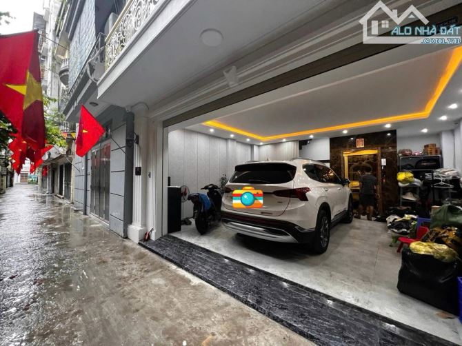 Phân lô ô tô Hoàng văn Thái 6 tầng thang máy 55m MT6.7m giá 23.8 tỷ