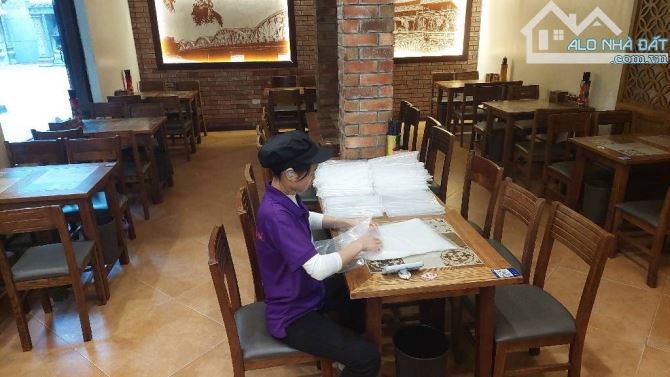 BÁN NHÀ MẶT PHỐ HOÀNG NGÂN - LÔ GÓC - VỈA HÈ RỘNG - MẶT TIỀN KHỦNG - KINH DOANH - GIÁ TỐT