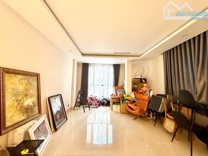 NHÀ VIP LÝ NAM ĐẾ - 76M2 - 7 TẦNG - THANG MÁY - 3 THOÁNG - Ô TÔ ĐỖ CỬA - HÀNG XÓM QUÂN ĐỘI