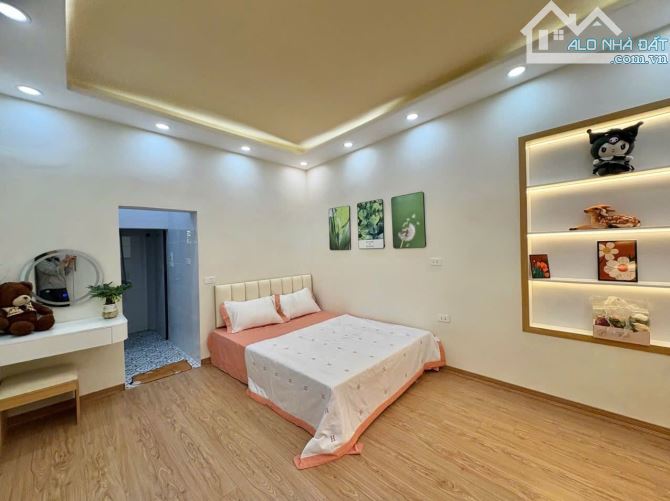 BÁN TẬP THỂ CỰC VIP NHÀ A ,TẦNG 3. NGÕ 121 CHÙA LÁNG, ĐỐNG ĐA. 110M2 – 3PN . 4,48 TỶ