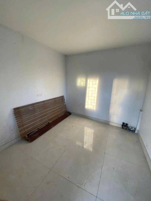 Bán nhà Bạch Mai 34m2, 4 tầng, 7 phòng ngủ, nhà dân xây chắc chắn. Giá 7.2 tỷ sổ đỏ đẹp