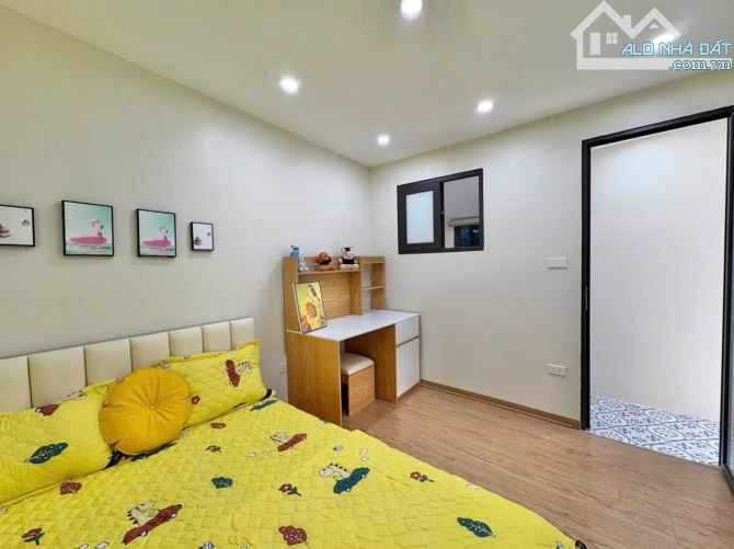 BÁN TẬP THỂ CỰC VIP NHÀ A ,TẦNG 3. NGÕ 121 CHÙA LÁNG, ĐỐNG ĐA. 110M2 – 3PN . 4,48 TỶ