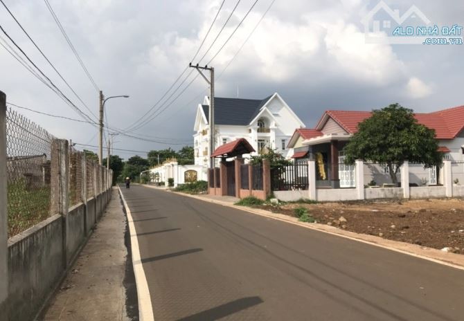 THANH LÝ GẤP 2 LÔ ĐẤT MẶT TIỀN ĐƯỜNG PHAN VĂN MẴNG – TRUNG TÂM THỊ TRẤN BẾN LỨC CHỈ 12TỶ - 1