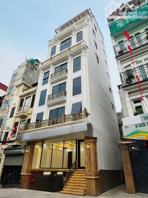 Tuyệt phẩm mặt phố Đội Cấn - Khẳng định đẳng cấp kinh doanh, cơ hội vàng có 1-0-2, 63 tỷ