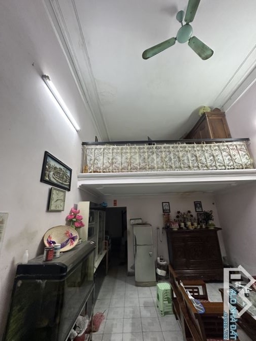 DÀNH CHO AE ĐẦU TƯ – NHÀ CŨ NGÕ QUỲNH –11 TỶ