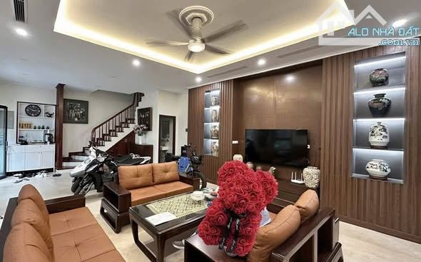 BÁN NHÀ MẶT PHỐ HỒ VĂN CHƯƠNG – Ô TÔ TRÁNH – VỈA HÈ RỘNG – KINH DOANH SẦM UẤT